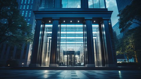 Truist Cuts UMB Financial (UMBF) Price Target, Morgan Stanley Raises