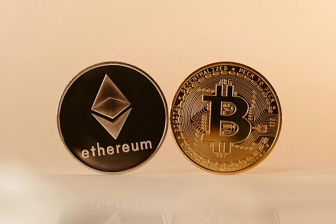 12 Best Digital Currency and Payments Stocks to Buy Right Now 