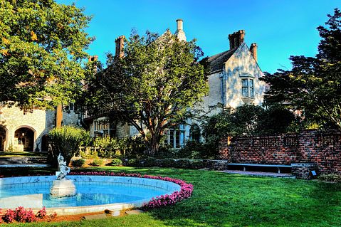 fountain-321028_1280