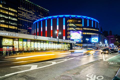  Pabkov/Shutterstock.com 