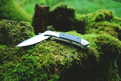 knife-828096_1280 11 Best Selling Knives on Amazon 