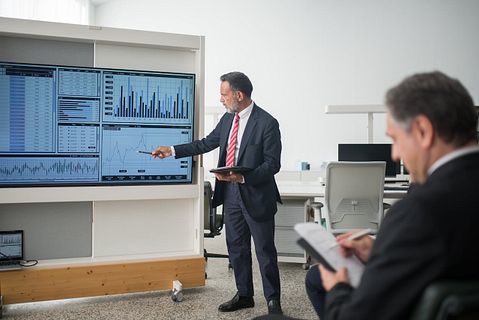 Roma Green Finance (ROMA) Board Authorizes $100M Share Repurchase Program Through 2028