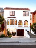 20 US Cities with the Most Million-Dollar Homes