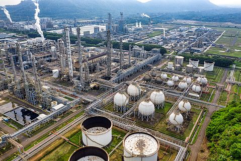 Cheniere Energy Inc (LNG) Sees Huge LNG Growth in Asia as Qatar Struggles