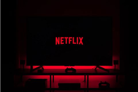 Phillip Securities Cite Netflix, Inc. (NFLX)’s Market Leadership and Pricing Power for Long-Term Upside