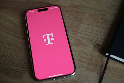 T-Mobile US, Inc. (TMUS): One of the Best Falling Stocks to Invest In on Dividends and Deutsche Telekom Merger Talk