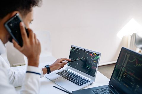 14 Best Defensive Stocks to Invest in Now