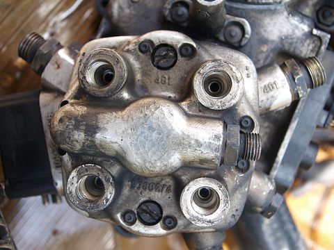 machine-393632_1280