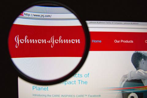 Is Johnson & Johnson (JNJ) the Best Blue Chip Stock To Invest In According to Short Sellers?
