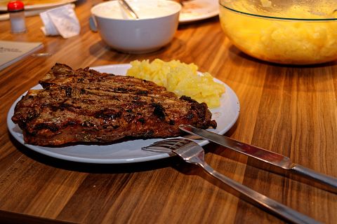 t-bone-866597_1920