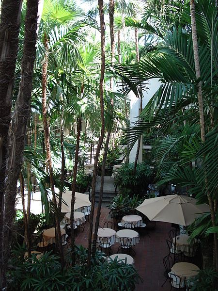 450px-Bal_Harbour_Shops