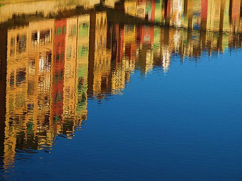 reflection-101005_1280