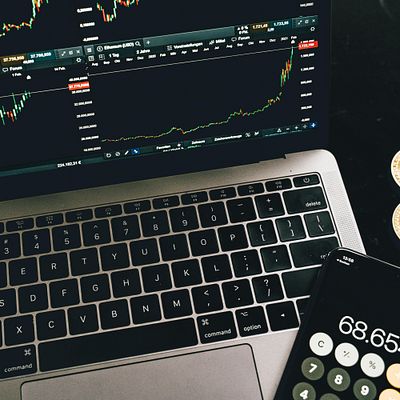 10 Stocks With Effortless Gains