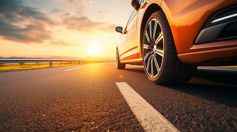 8 Most Promising Car Stocks According to Hedge Funds