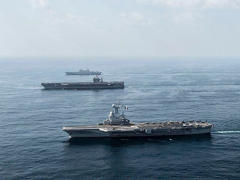 Carriers_Charles_de_Gaulle_(R91)_-_Harry_S._Truman_(CVN-75)_and_Cavour_(550)_underway_in_2013