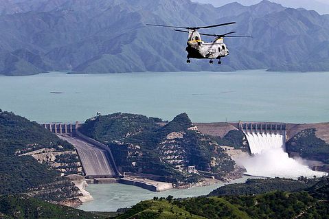 800px-Tarbela_Dam_during_the_2010_floods