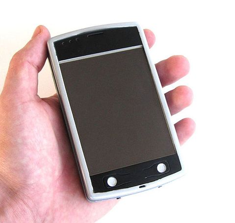 633px-Flow-Hand-Front-3