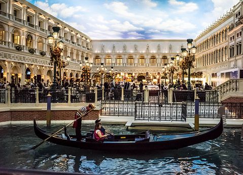 venetian-562746_1280