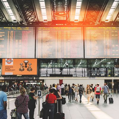 7 Best Airport and Air Services Stocks to Buy
