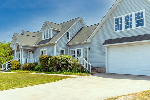 Zillow Group (ZG) is One of The Best Buy-The-Dip Stocks According to Wall Street Analysts