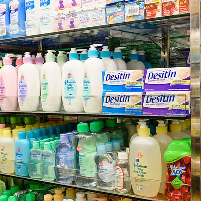 President Trump Loves Johnson & Johnson (JNJ), But Insiders Are Selling