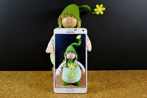 Best Smartphones Under 200 Dollars