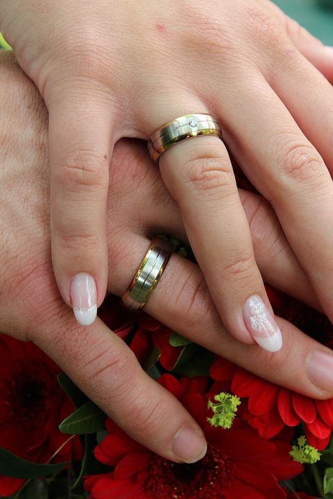 ring-736893_1280