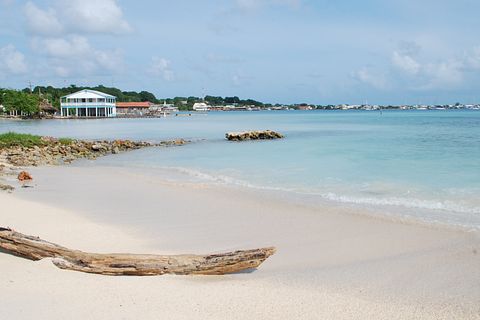 Christopher Poe/Shutterstock.com 