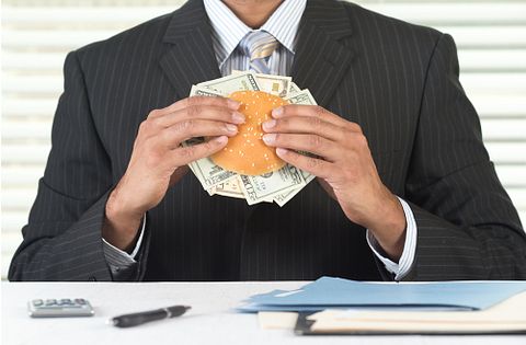 Jim Cramer Isn't Happy About JPMorgan (JPM) CEO Staying on For Five Years