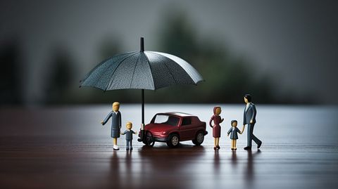 Evercore ISI, BofA, and JPMorgan Reduce PT on The Progressive Corporation (PGR) Amid Slowing Industry Fundamentals