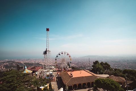 UBS Weighs in on Six Flags Entertainment Corp (FUN) Stock. Here’s the Point