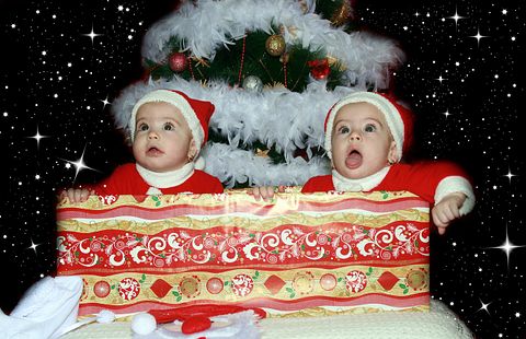 sisters-1094981_1280 10 Countries that Spend the Most on Christmas