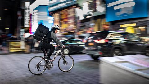 BNP Paribas Assumes Coverage of DoorDash (DASH), Assigns ‘Outperform’ Rating with $280 PT