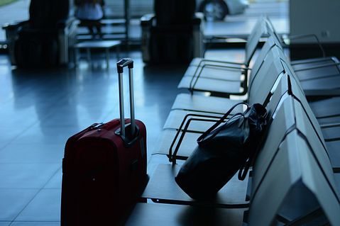 airport-519020_1280