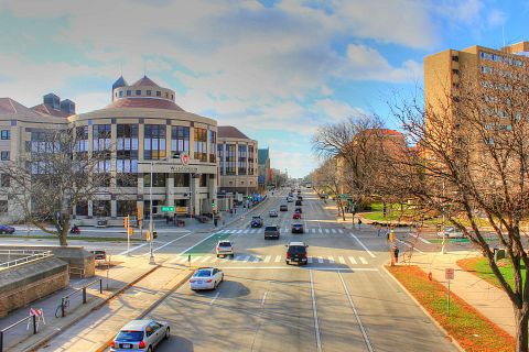 madison-347446_1920