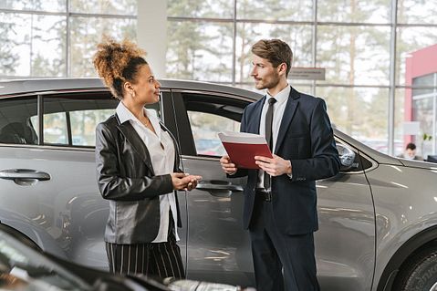 Jefferies Raises Carvana (CVNA) PT to $315, Maintains Hold Rating