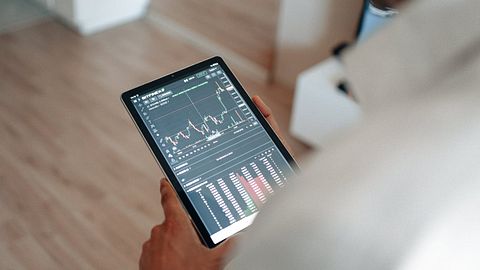 Jim Cramer Reveals Why Broadcom (AVGO) Is Powerful 