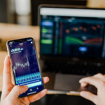 Hedge Fund and Insider Trading News: Boaz Weinstein, Steve Cohen, Bill Ackman, Paul Tudor Jones, ADW Capital, Elliott Management, Citadel Investment Group, Northern Trust Corp (NTRS), Revolve Group Inc (RVLV), and More