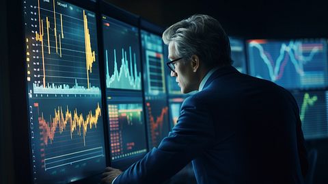 Top 10 AI Stocks Ratings Investors Should Take Note Of