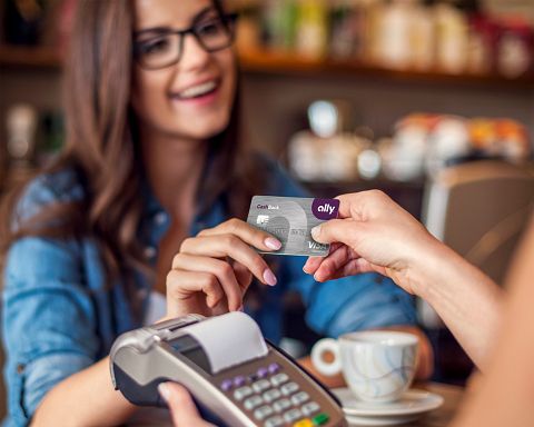 Jim Cramer Couldn't Stop Praising Capital One Financial (COF) 