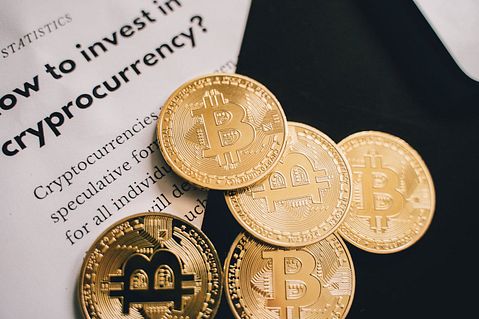 10 Best Cryptocurrency Stocks to Buy for the Long Term