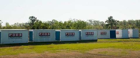 800px-FEMA_-_39346_-_FEMA_provided_storage_units_at_a_staging_area_in_Texas
