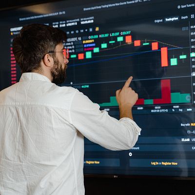 10 Best Robinhood Stocks Under $20 to Buy Now