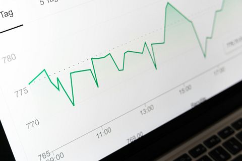 Kinder Morgan, Inc. (NYSE:KMI): The Best Undervalued Natural Gas and Oil Dividend Stock?