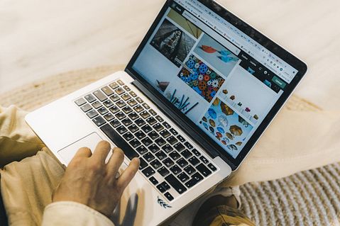 IonQ (IONQ) Jumps to New High as UK Govt OKs $1-Billion Oxford Ionics Acquisition