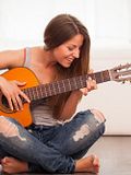 10 Easiest Acoustic Guitar Songs to Play