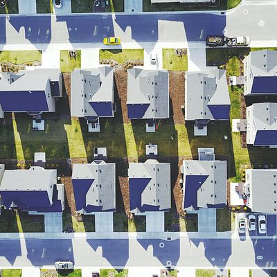 Warren Buffett's Berkshire Is Buying These 2 Homebuilding Stocks. Housing Market Recovery Coming?