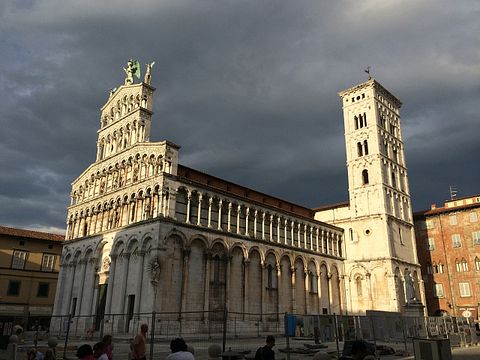 lucca-509150_1280