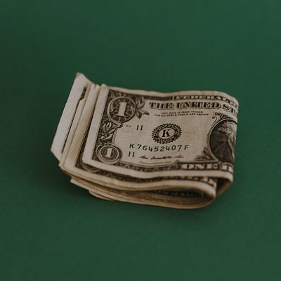 Top 10 High Dividend Stocks to Invest In According to Analysts