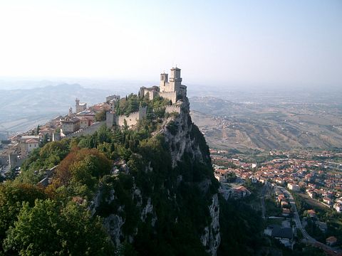 san-marino-107322_1280 11 Countries with Highest Urban Population by Percent